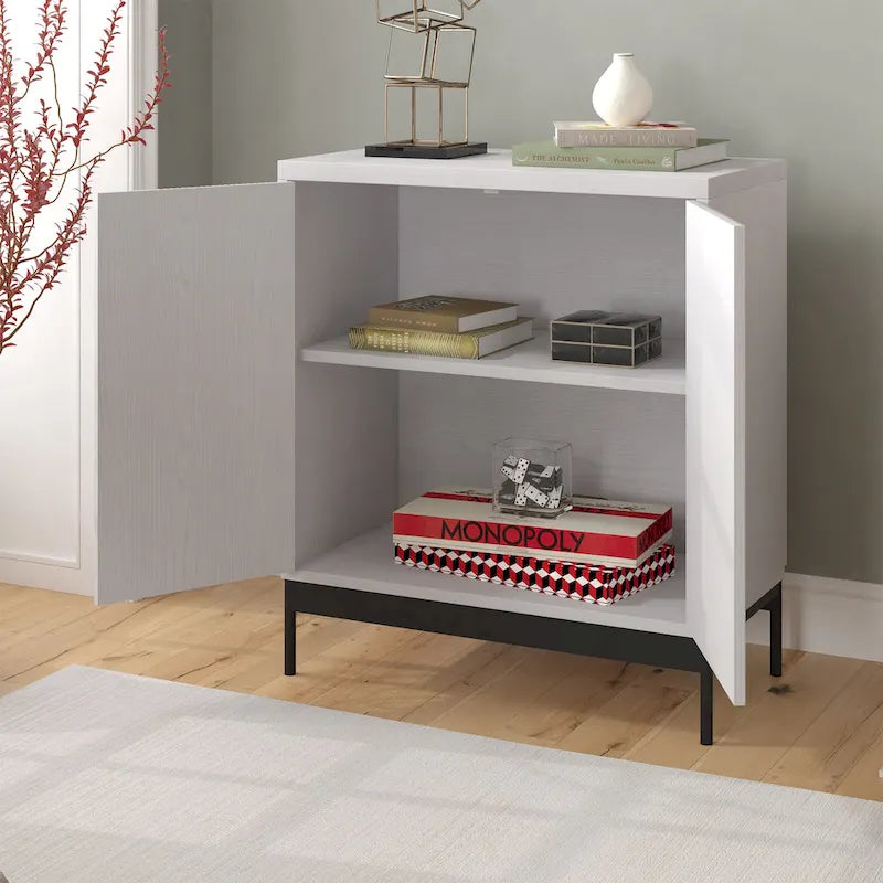 Meuble d'appoint rectangulaire avec portes texturées et pieds en métal blanc