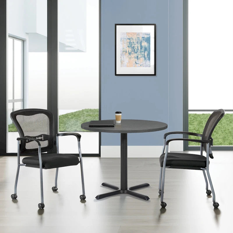 Chaise visiteur empilable en maille noire avec support lombaire et roulettes