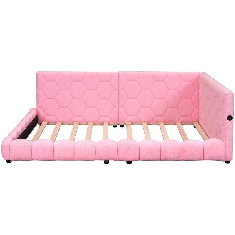 Lit plate-forme capitonné pleine grandeur en tissu Teddy avec lumières LED et ports USB, blanc/rose