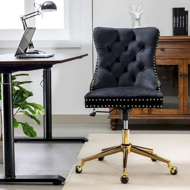 Chaise de bureau pivotante en velours capitonné avec hauteur réglable et base dorée