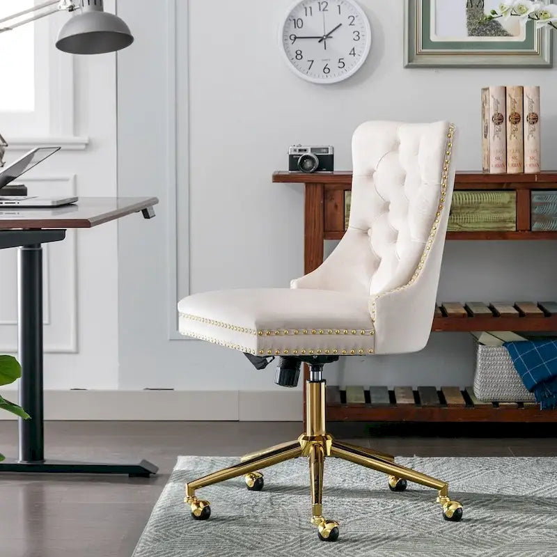 Chaise de bureau pivotante en velours capitonné avec hauteur réglable et base dorée